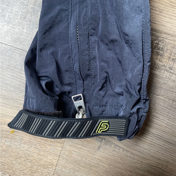 Filling Pieces joggers (size M) - Picture 8 of 16